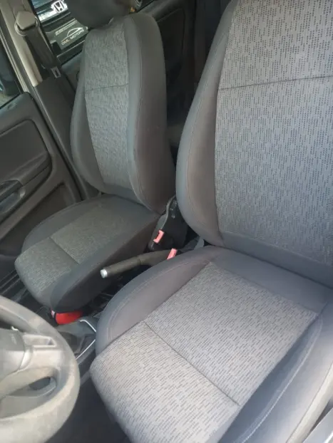 VOLKSWAGEN Fox 1.6 4P TREND FLEX, Foto 15