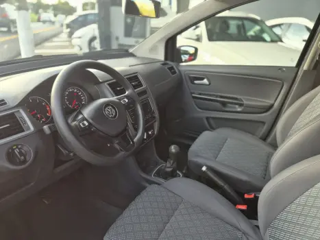 VOLKSWAGEN Fox 1.6 4P, Foto 9