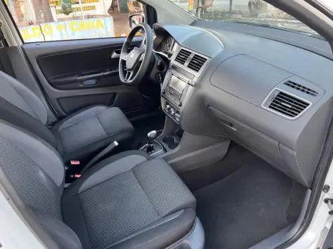 VOLKSWAGEN Fox 1.6 4P FLEX CONNECT I-MOTION AUTOMATIZADO, Foto 8
