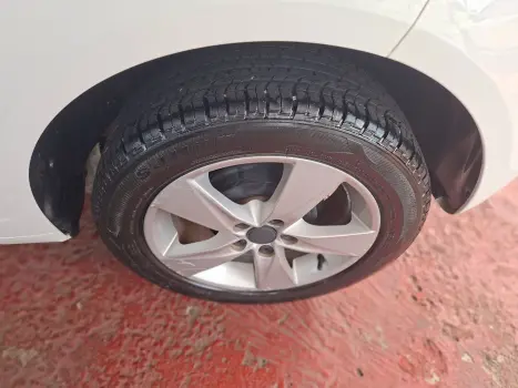 VOLKSWAGEN Fox 1.6 4P MSI TRENDLINE FLEX, Foto 14