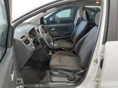 VOLKSWAGEN Fox 1.6 4P I-TREND FLEX, Foto 5