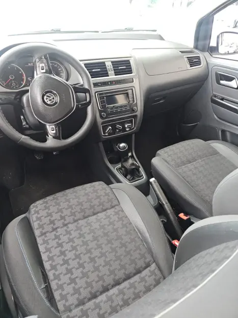 VOLKSWAGEN Fox 1.6 4P COMFORTLINE FLEX, Foto 10