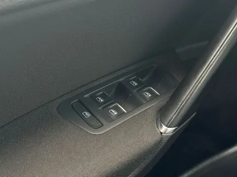 VOLKSWAGEN Golf 1.0 12V 4P FLEX 200 TSI COMFORTLINE AUTOMTICO TIPTRONIC, Foto 15