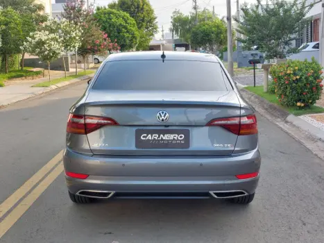 VOLKSWAGEN Jetta 1.4 4P 250 TSI R-LINE AUTOMTICO, Foto 4