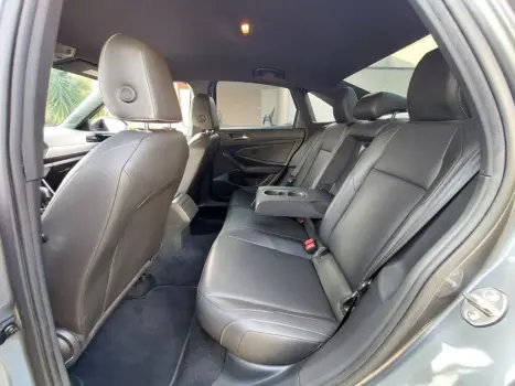 VOLKSWAGEN Jetta 1.4 4P 250 TSI R-LINE AUTOMTICO, Foto 14