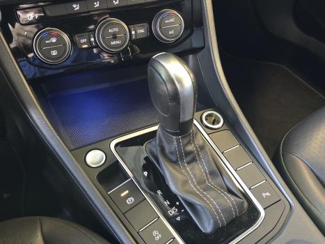 VOLKSWAGEN Jetta 1.4 4P 250 TSI R-LINE AUTOMTICO, Foto 9