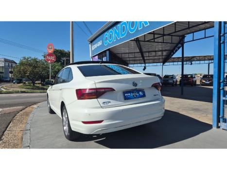 VOLKSWAGEN Jetta 1.4 4P 250 TSI TURBO COMFORTLINE AUTOMTICO, Foto 5