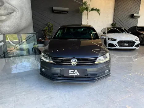 VOLKSWAGEN Jetta 1.4 4P 250 TSI TURBO COMFORTLINE AUTOM�TICO, Foto 4