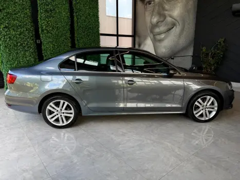 VOLKSWAGEN Jetta 1.4 4P 250 TSI TURBO COMFORTLINE AUTOM�TICO, Foto 11