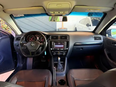 VOLKSWAGEN Jetta 1.4 4P 250 TSI TURBO COMFORTLINE AUTOM�TICO, Foto 12