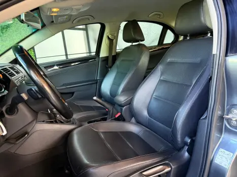 VOLKSWAGEN Jetta 1.4 4P 250 TSI TURBO COMFORTLINE AUTOM�TICO, Foto 18