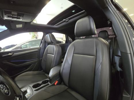 VOLKSWAGEN Jetta 1.4 4P 250 TSI R-LINE AUTOM�TICO, Foto 16