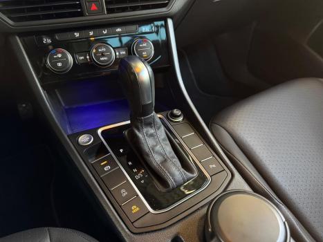 VOLKSWAGEN Jetta 1.4 4P 250 TSI R-LINE AUTOM�TICO, Foto 18