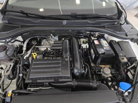 VOLKSWAGEN Jetta 1.4 4P 250 TSI TURBO COMFORTLINE AUTOM�TICO, Foto 19