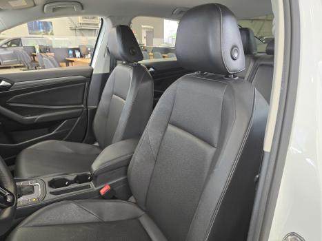 VOLKSWAGEN Jetta 1.4 4P 250 TSI TURBO COMFORTLINE AUTOM�TICO, Foto 15