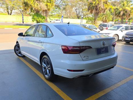 VOLKSWAGEN Jetta 1.4 4P 250 TSI R-LINE AUTOMÁTICO, Foto 4