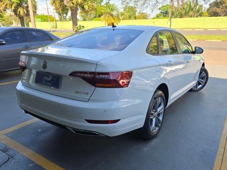 VOLKSWAGEN Jetta 1.4 4P 250 TSI R-LINE AUTOMÁTICO, Foto 6
