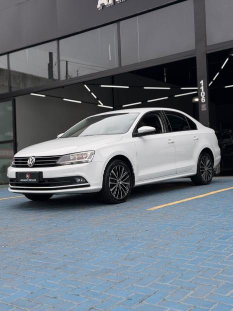 VOLKSWAGEN Jetta 1.4 4P 250 TSI TURBO COMFORTLINE AUTOMÁTICO, Foto 1