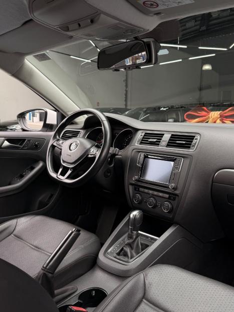 VOLKSWAGEN Jetta 1.4 4P 250 TSI TURBO COMFORTLINE AUTOMÁTICO, Foto 7