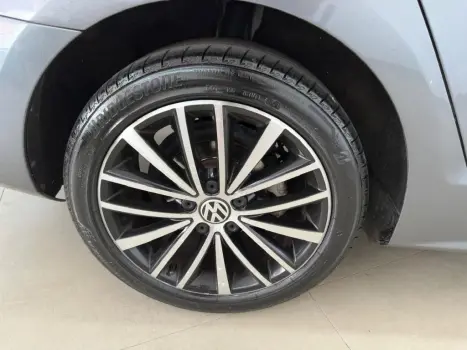 VOLKSWAGEN Jetta 2.0 4P TSI HIGHLINE 211 CV AUTOMTICO, Foto 9