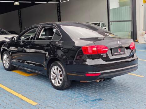 VOLKSWAGEN Jetta 2.0 4P FLEX CONFORTLINE TIPTRONIC AUTOMTICO, Foto 6