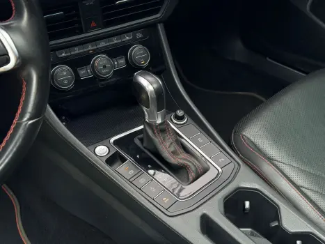 VOLKSWAGEN Jetta 2.0 4P 350 TSI GLI AUTOM�TICO DSG, Foto 13