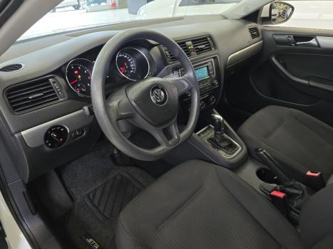 VOLKSWAGEN Jetta 2.0 4P TRENDLINE FLEX AUTOM�TICO, Foto 14