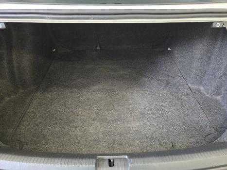 VOLKSWAGEN Jetta 2.0 4P TRENDLINE FLEX AUTOM�TICO, Foto 16