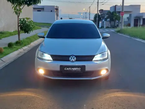 VOLKSWAGEN Jetta 2.0 4P FLEX COMFORTLINE TIPTRONIC AUTOM�TICO, Foto 2