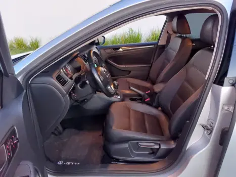 VOLKSWAGEN Jetta 2.0 4P FLEX COMFORTLINE TIPTRONIC AUTOM�TICO, Foto 6