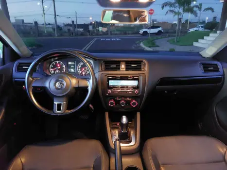VOLKSWAGEN Jetta 2.0 4P FLEX COMFORTLINE TIPTRONIC AUTOM�TICO, Foto 8