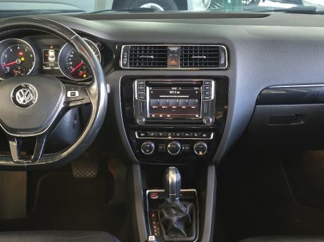 VOLKSWAGEN Jetta 2.0 4P TSI HIGHLINE 211 CV AUTOM�TICO, Foto 8