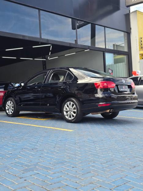 VOLKSWAGEN Jetta 2.0 4P COMFORTLINE TIPTRONIC AUTOM�TICO, Foto 6