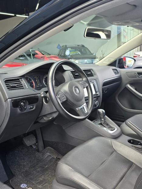 VOLKSWAGEN Jetta 2.0 4P COMFORTLINE TIPTRONIC AUTOM�TICO, Foto 8