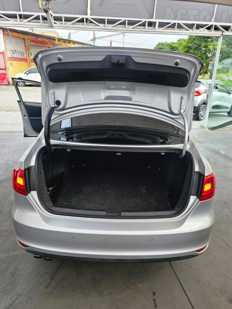 VOLKSWAGEN Jetta 2.0 4P TSI HIGHLINE 200 CV AUTOM�TICO, Foto 11