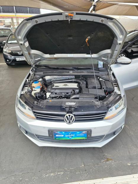 VOLKSWAGEN Jetta 2.0 4P TSI HIGHLINE 200 CV AUTOM�TICO, Foto 13