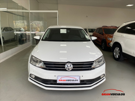 VOLKSWAGEN Jetta 2.0 4P FLEX COMFORTLINE TIPTRONIC AUTOM�TICO, Foto 2