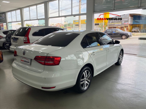 VOLKSWAGEN Jetta 2.0 4P FLEX COMFORTLINE TIPTRONIC AUTOM�TICO, Foto 4