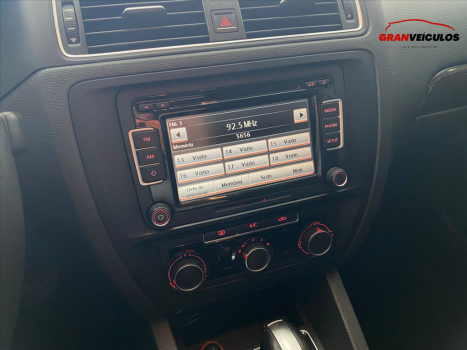 VOLKSWAGEN Jetta 2.0 4P FLEX COMFORTLINE TIPTRONIC AUTOM�TICO, Foto 9
