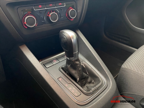 VOLKSWAGEN Jetta 2.0 4P FLEX COMFORTLINE TIPTRONIC AUTOM�TICO, Foto 10