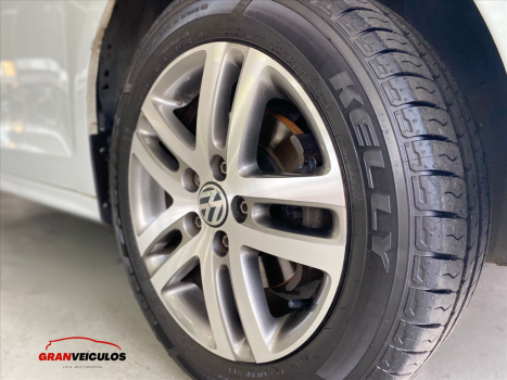 VOLKSWAGEN Jetta 2.0 4P FLEX COMFORTLINE TIPTRONIC AUTOM�TICO, Foto 14