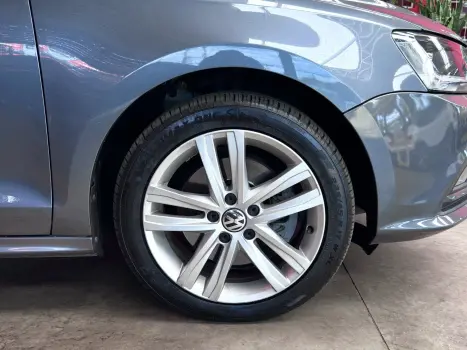 VOLKSWAGEN Jetta 2.0 4P 350 TSI GLI AUTOM�TICO DSG, Foto 19
