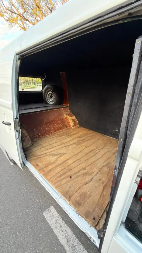 VOLKSWAGEN Kombi Furg�o 1.4 FLEX, Foto 9