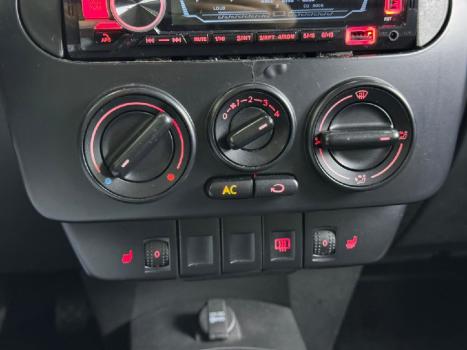 VOLKSWAGEN New Beetle 2.0 MI AUTOM�TICO, Foto 14