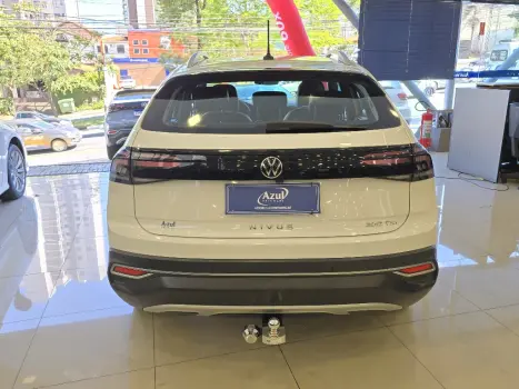 VOLKSWAGEN Nivus 1.0 4P FLEX 200 TSI HIGHLINE TURBO AUTOMÁTICO, Foto 5 VOLKSWAGEN Nivus 1.0 4P FLEX 200 TSI HIGHLINE TURBO AUTOMÁTICO, Foto 5