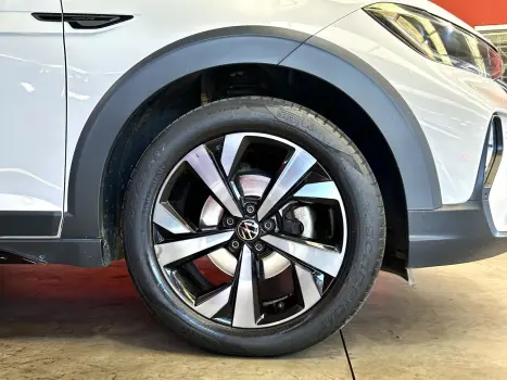 VOLKSWAGEN Nivus 1.0 4P FLEX 200 TSI HIGHLINE TURBO AUTOMTICO, Foto 24