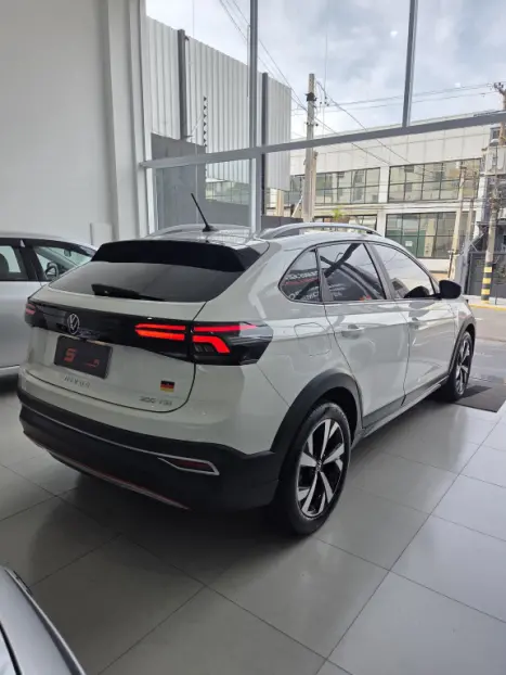 VOLKSWAGEN Nivus 1.0 4P FLEX 200 TSI HIGHLINE TURBO AUTOM�TICO, Foto 4