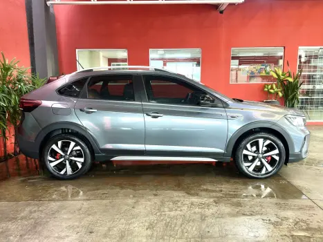 VOLKSWAGEN Nivus 1.0 4P FLEX 200 TSI HIGHLINE TURBO AUTOM�TICO, Foto 3