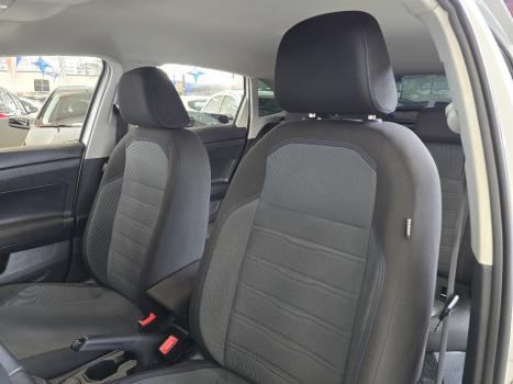 VOLKSWAGEN Nivus 1.0 4P FLEX 200 TSI COMFORTLINE TURBO AUTOM�TICO, Foto 15