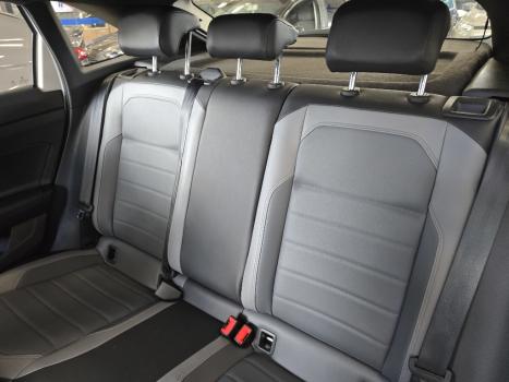 VOLKSWAGEN Nivus 1.0 4P FLEX 200 TSI HIGHLINE TURBO AUTOM�TICO, Foto 17